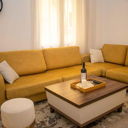 City Center/Navarinou Classical Style Apt-King Bed Szaloniki Kültér fotó